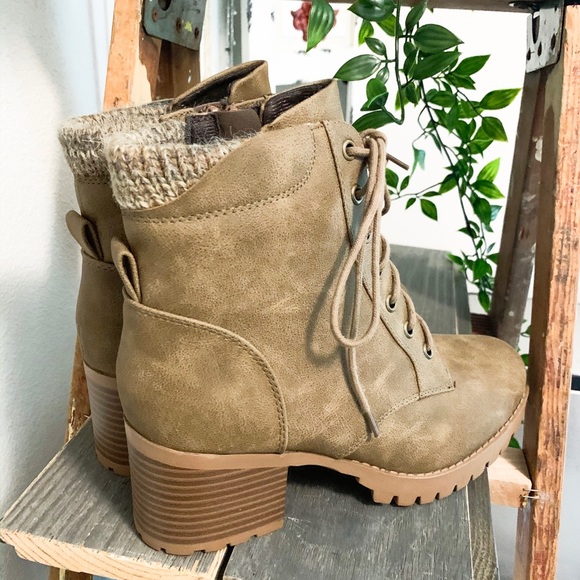 Tan Lace Up Boots - Picture 6 of 7